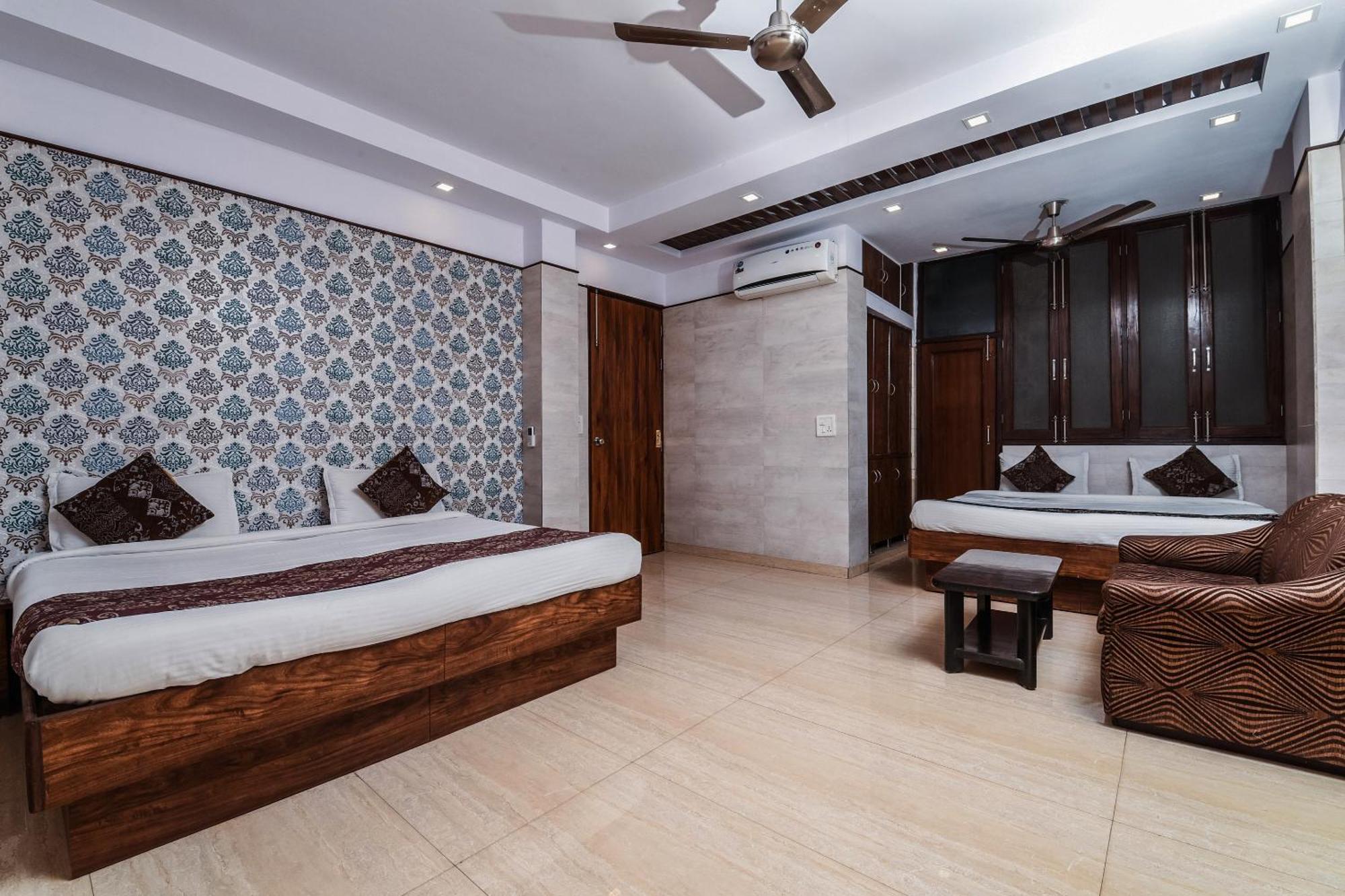 Hotel Dream Palace Laxmi Nagar ニューデリー エクステリア 写真