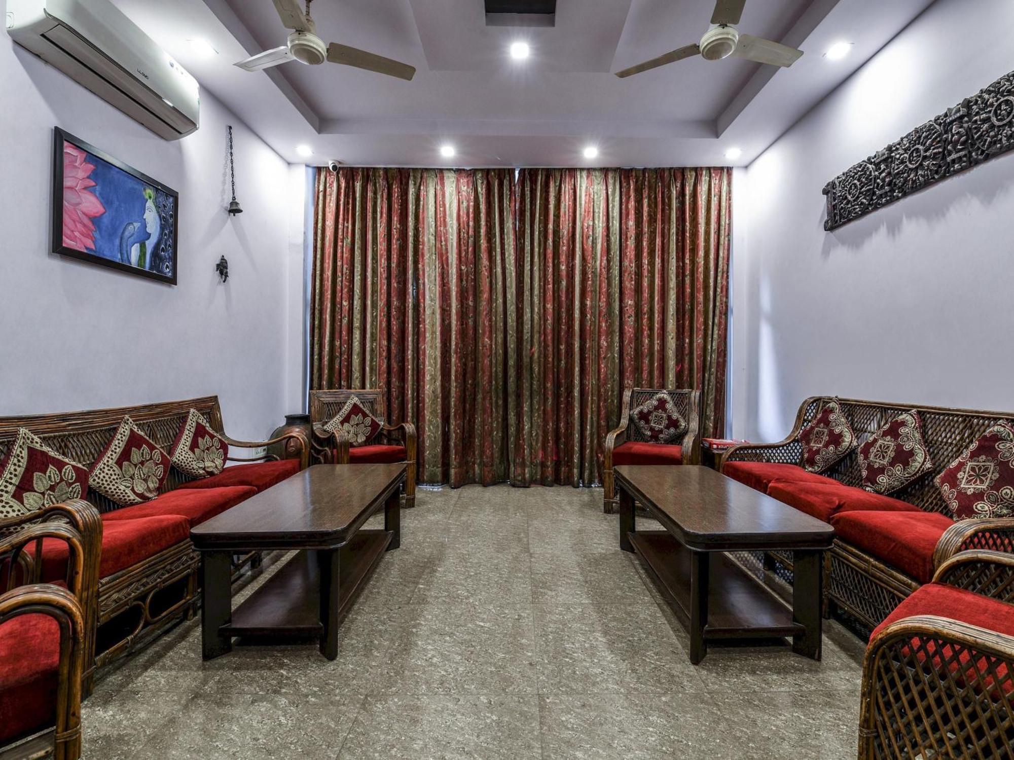 Hotel Dream Palace Laxmi Nagar ニューデリー エクステリア 写真