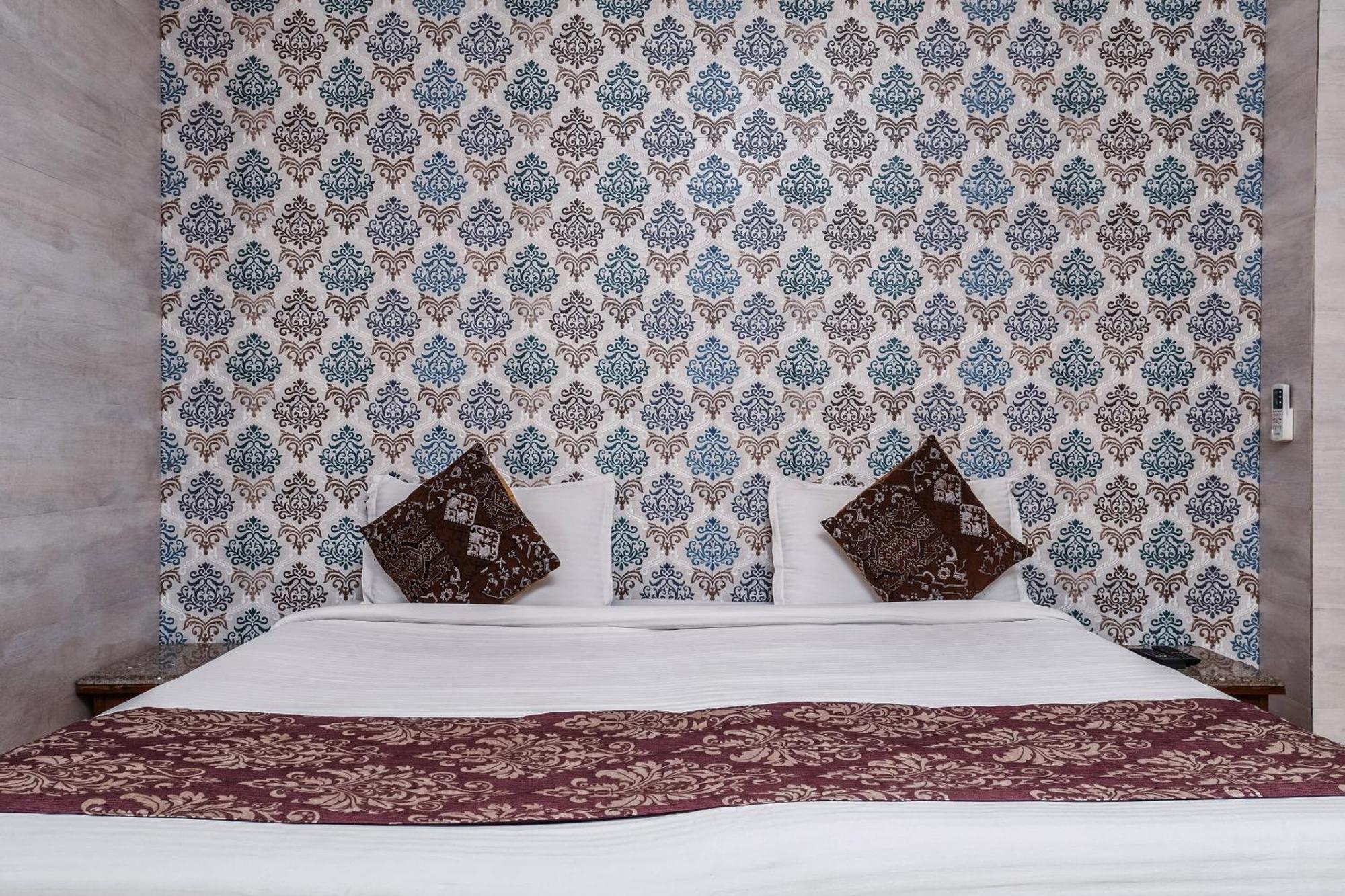 Hotel Dream Palace Laxmi Nagar ニューデリー エクステリア 写真
